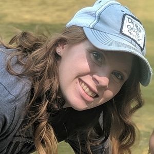 Meet your Posher, Cassandra